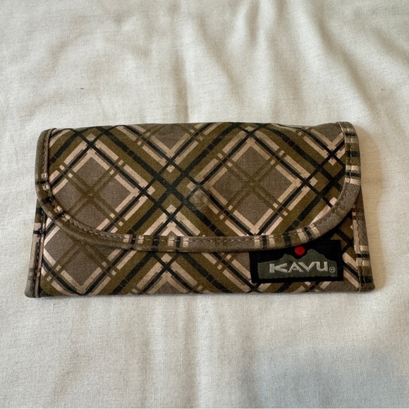 Kavu Splendor Trifold Wallet ~ Geometric Plaid Check - Picture 1 of 5